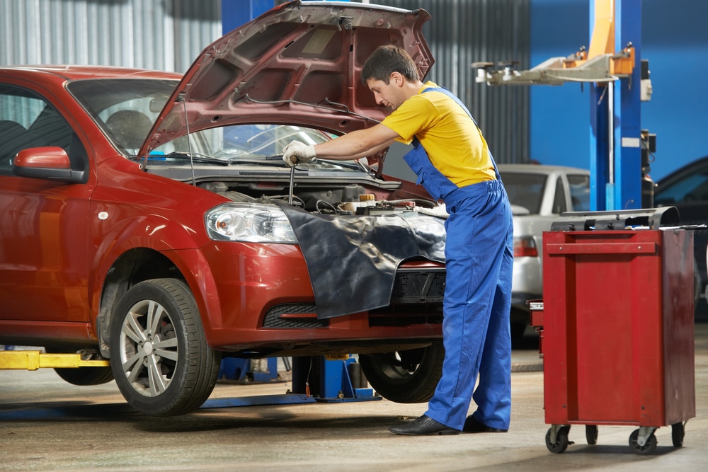 Top 5 Factors to Consider When Choosing Auto Repair Services